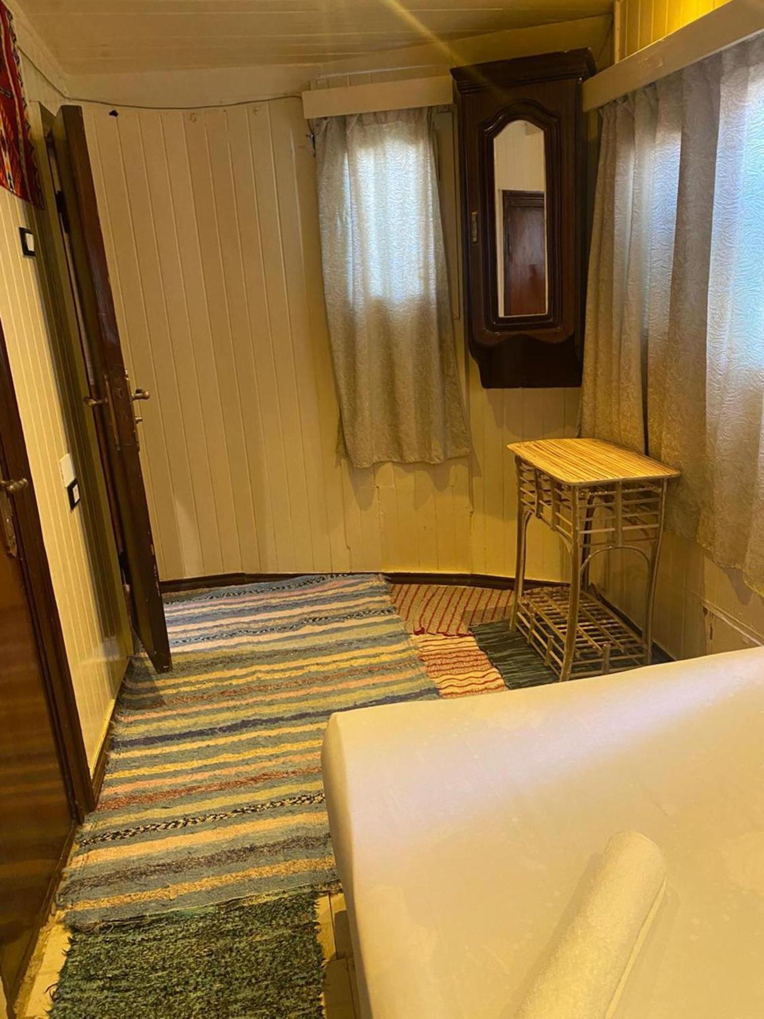 Moon Boat Hotel Luxor Bagian luar foto