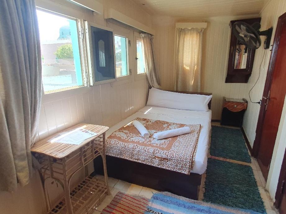 Moon Boat Hotel Luxor Bagian luar foto